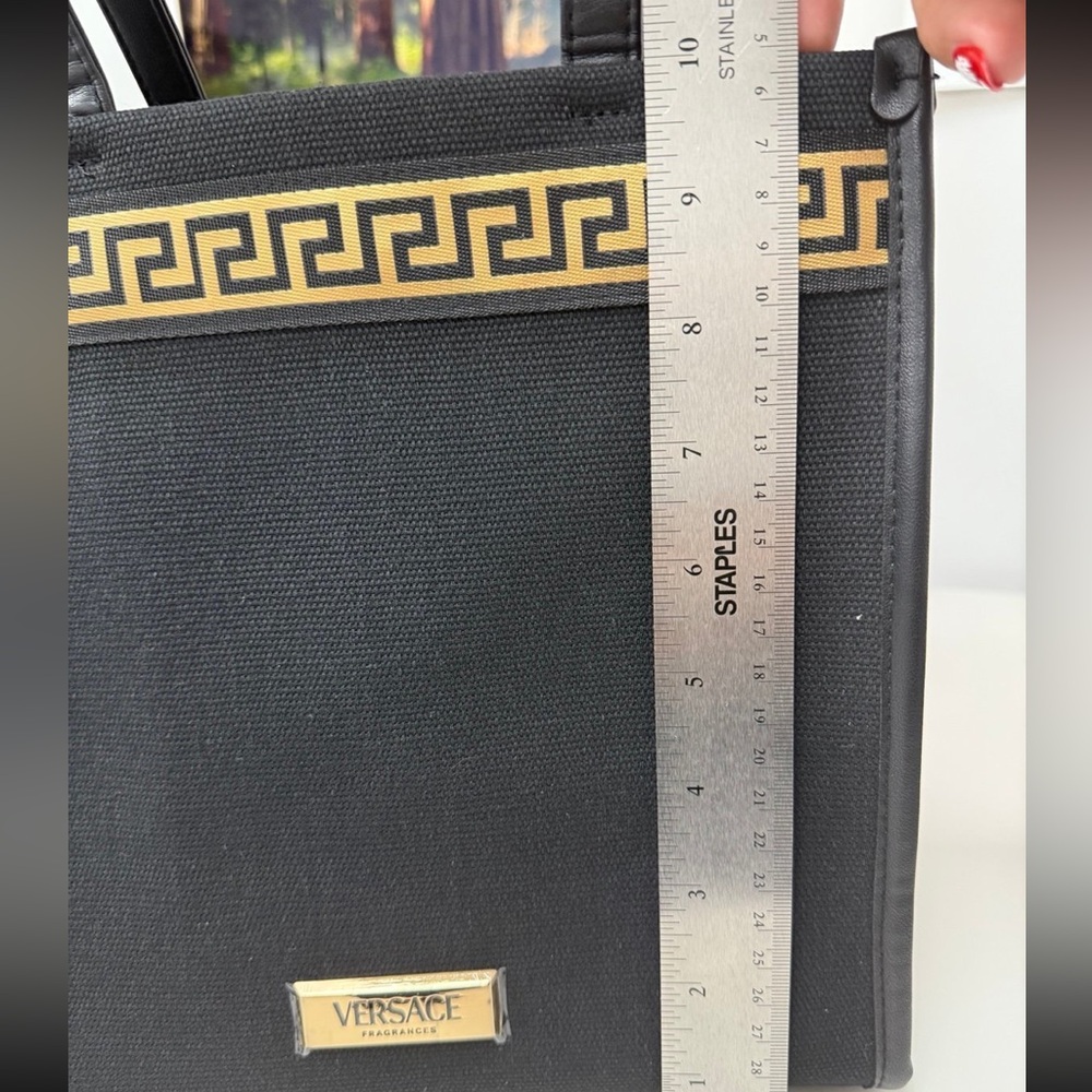 Versace - Picture 6 of 11